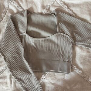 Gray Ribbed Long Sleeve Crop Top